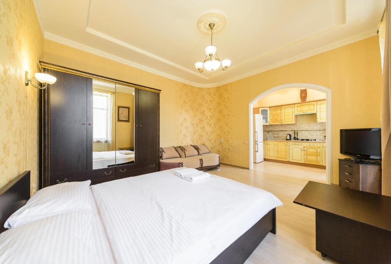 911 Apartments Antonovichа Kiev Dış mekan fotoğraf