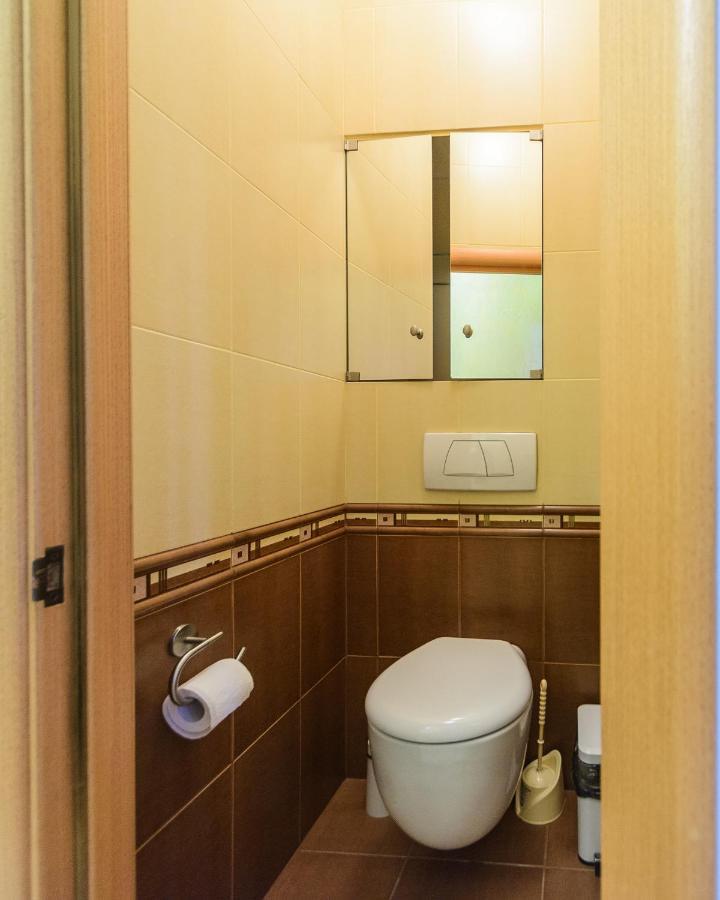 911 Apartments Antonovichа Kiev Dış mekan fotoğraf