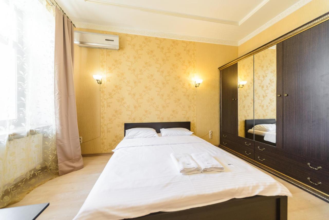 911 Apartments Antonovichа Kiev Dış mekan fotoğraf
