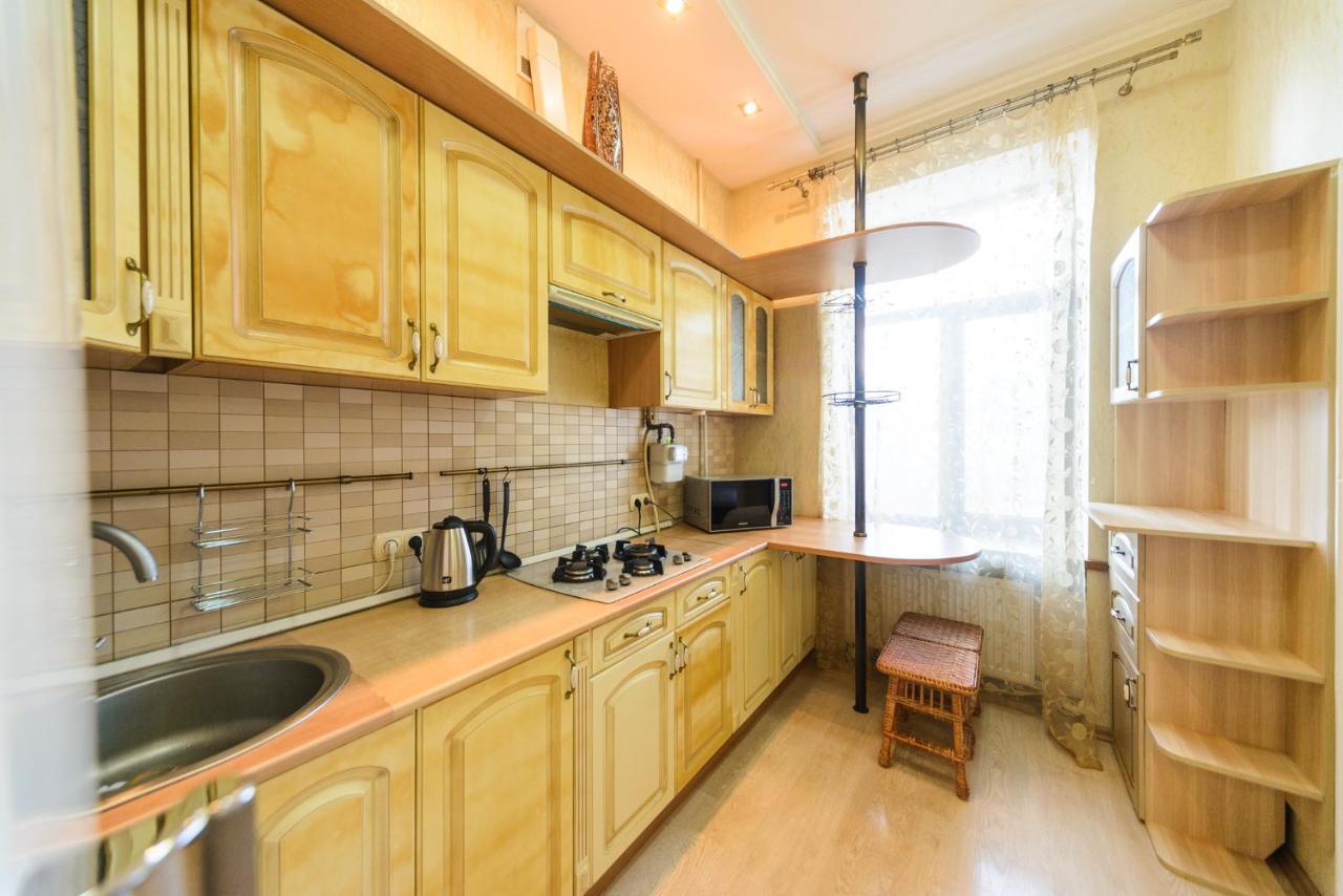911 Apartments Antonovichа Kiev Dış mekan fotoğraf