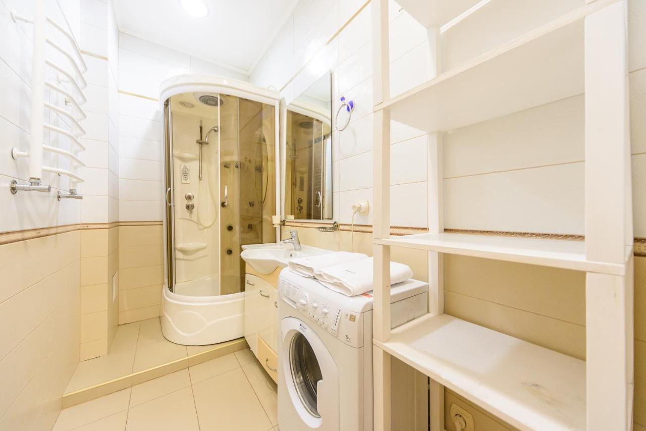 911 Apartments Antonovichа Kiev Dış mekan fotoğraf