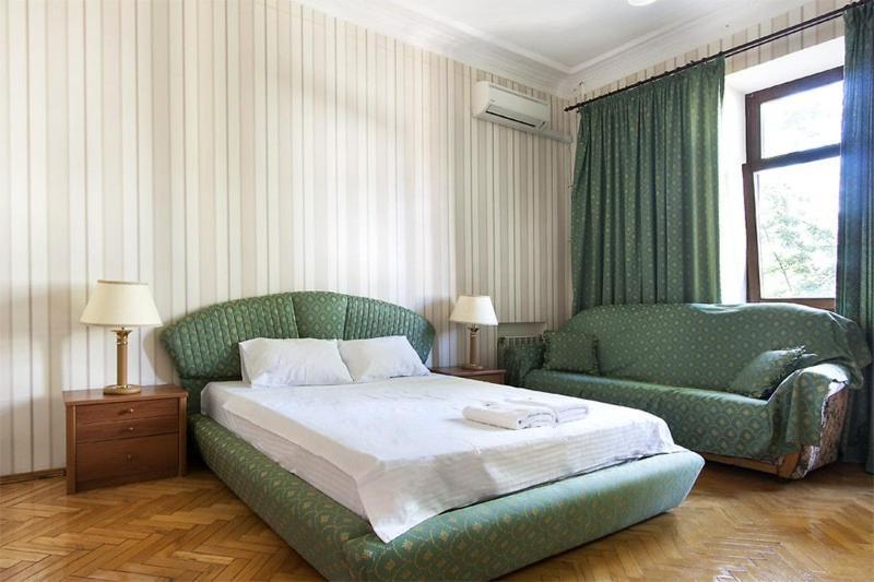 911 Apartments Antonovichа Kiev Dış mekan fotoğraf