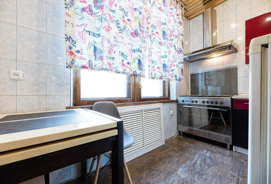 911 Apartments Antonovichа Kiev Dış mekan fotoğraf