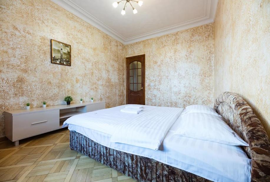 911 Apartments Antonovichа Kiev Dış mekan fotoğraf